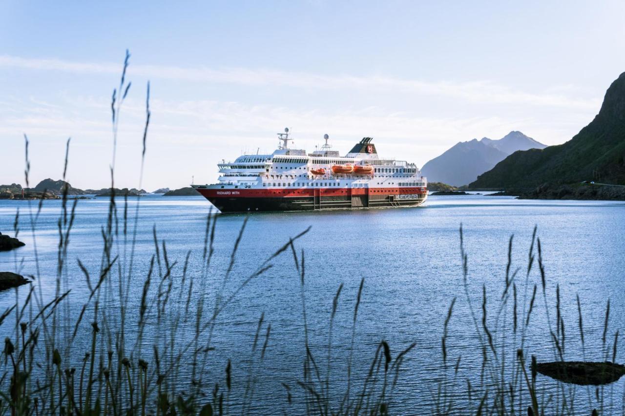 Live Lofoten Hotel Стамсунн Экстерьер фото